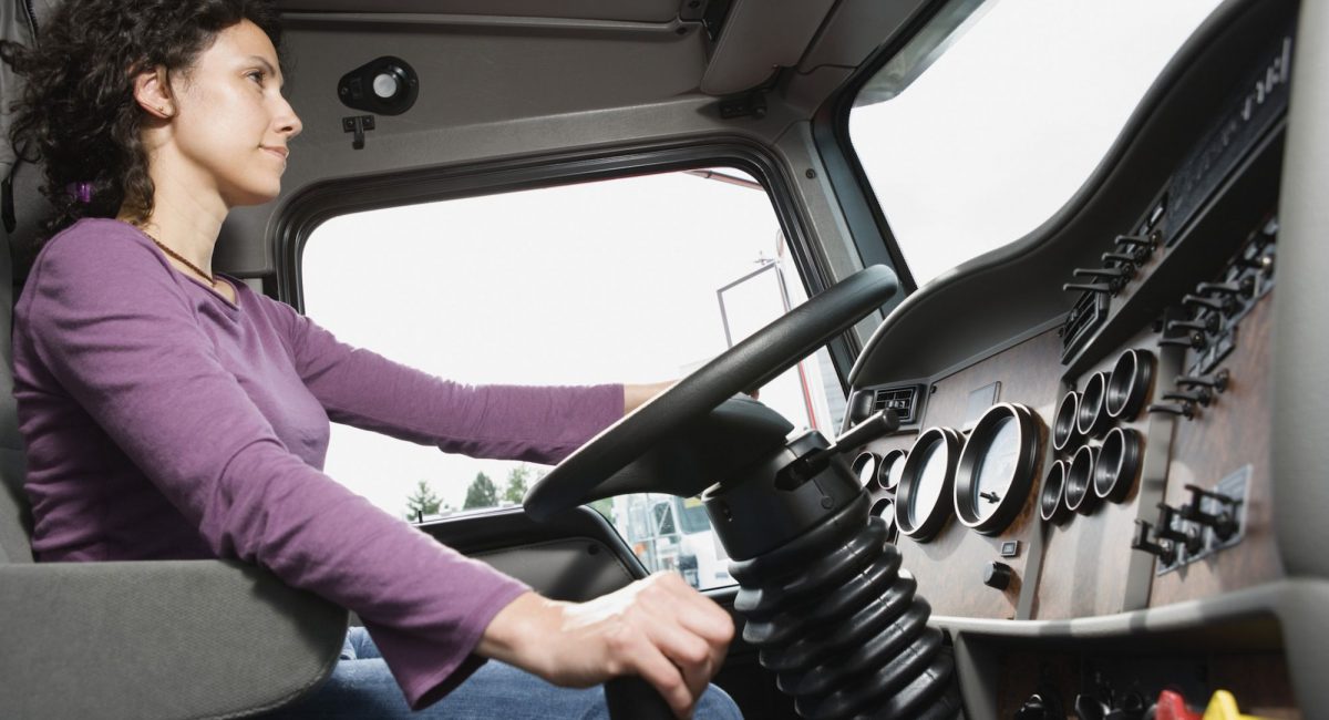 El empleo femenino supone el 22% del total de contrataciones en la logística y el transporte